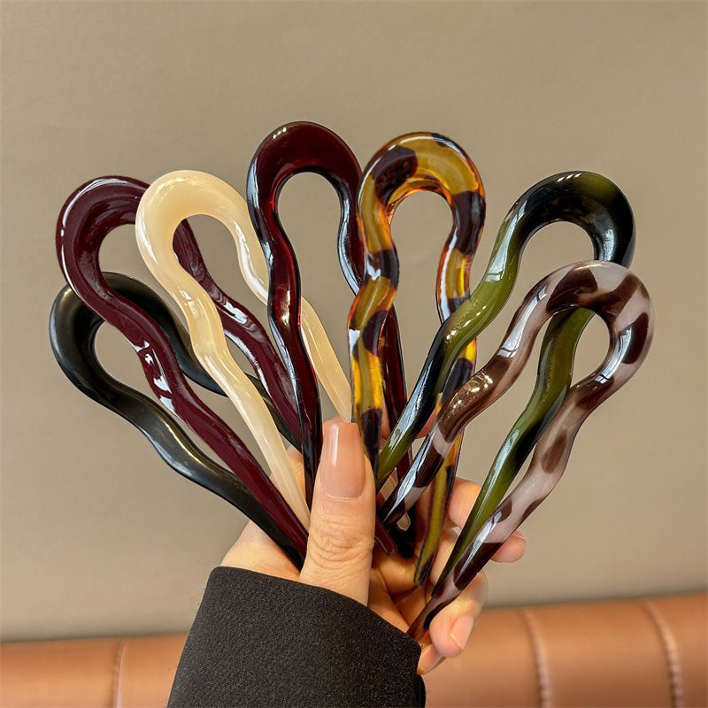 Tech Hair Accessories - Elegancka akrylowa spinka do włosów w