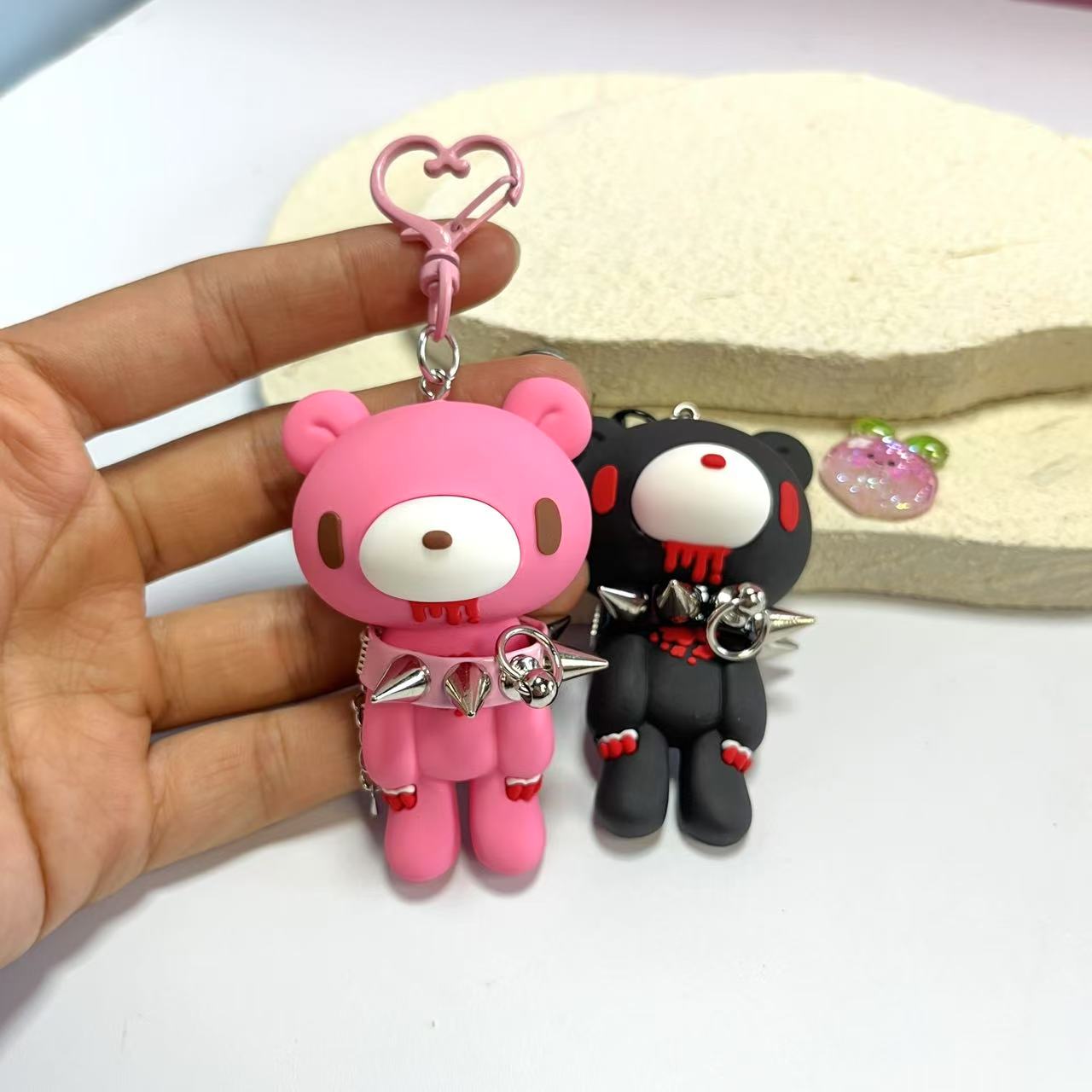 Breloczki Demon Bear: Urocze p – Tech Girl Accessories recenzja i cena
